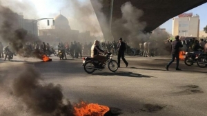 Iran: Security Forces Violently Crack Down on Protesters